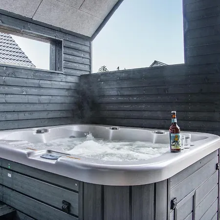 4 Bedroom Awesome In Romo Дом отдыха *