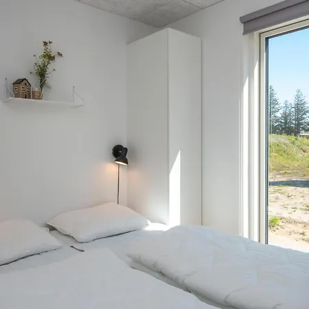 4 Bedroom Awesome In Romo