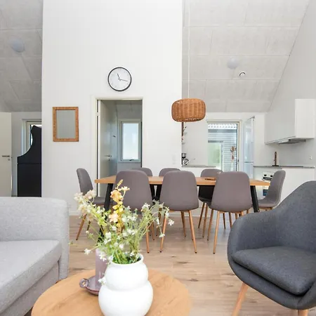 4 Bedroom Awesome In Romo Casa de Férias Kongsmark